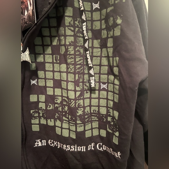 NWT Vintage Tapout XL Hoodie - Picture 2 of 5